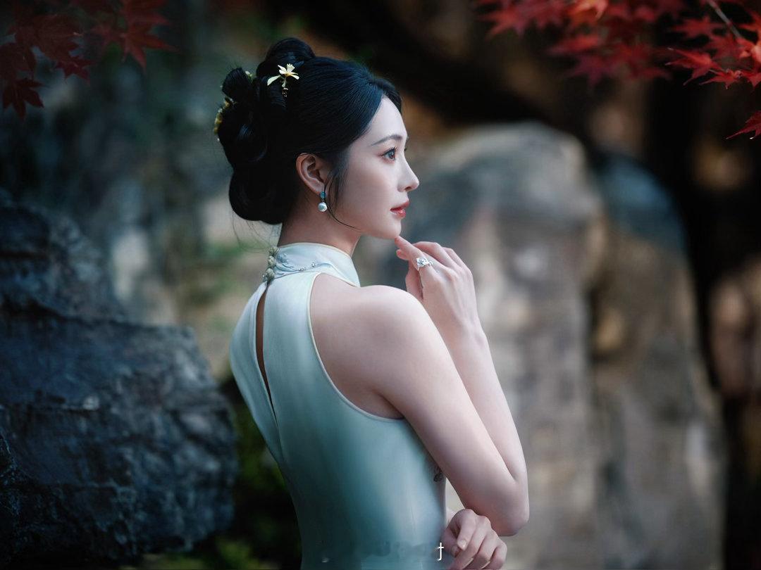 周洁琼 