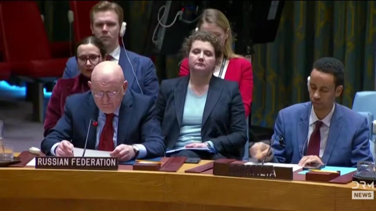 俄罗斯常驻代表涅边贾：
"严格来说，我是乌克兰人。我的姓氏很奇怪。斯拉夫人都知道