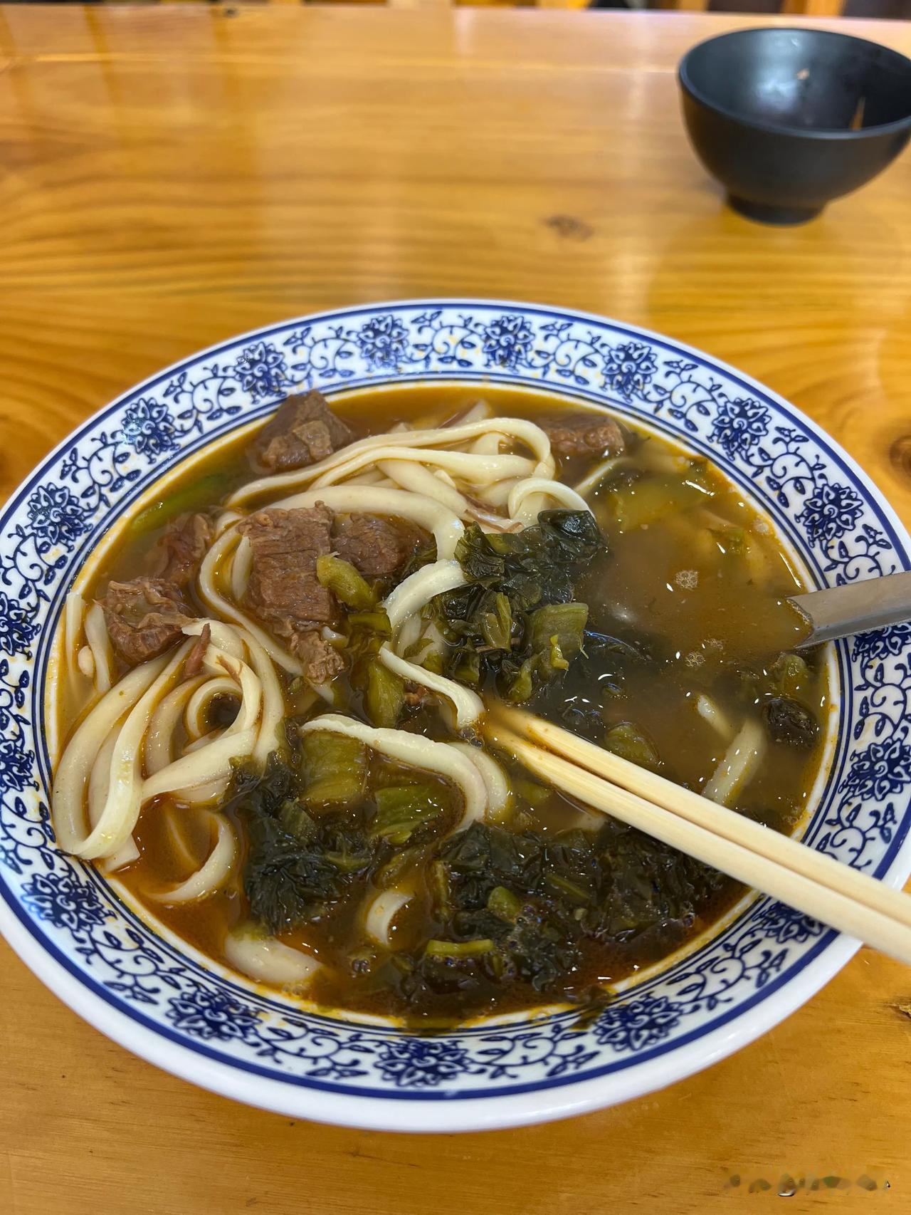 老坛酸菜牛肉面😉