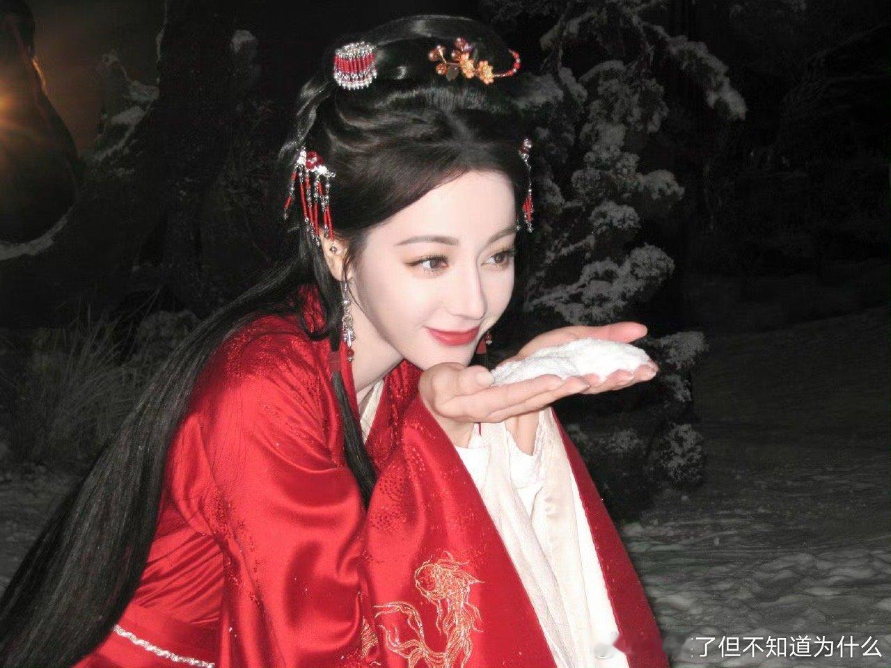 迪丽热巴请查收贺思慕冰雪明信片  迪丽热巴请查收冰雪明信片  迪丽热巴请查收贺思
