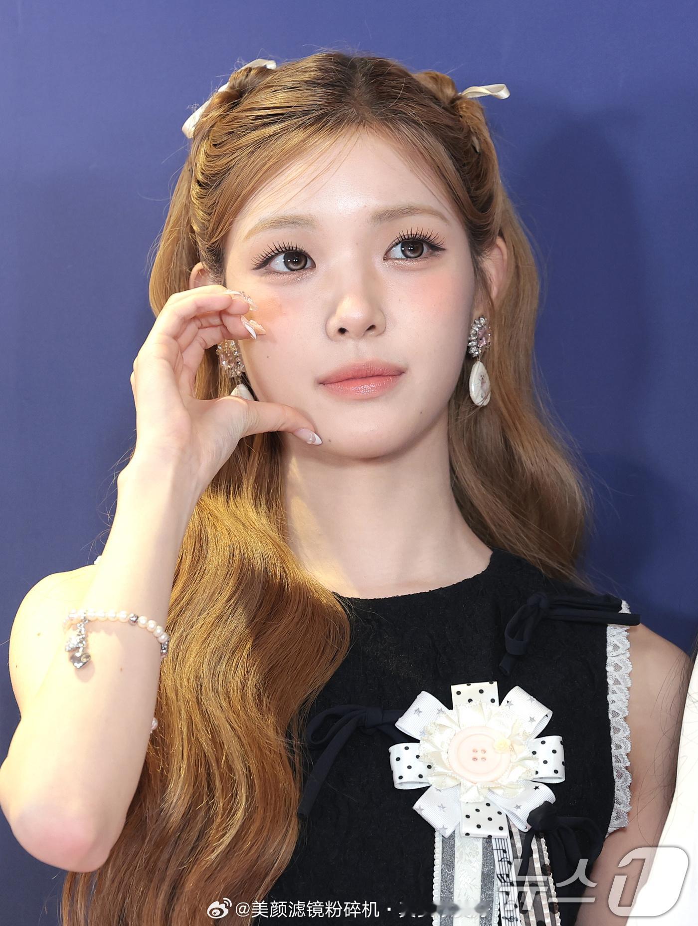 Hearts2Hearts组合JIWOO、CARMEN、YUHA、STELLA、