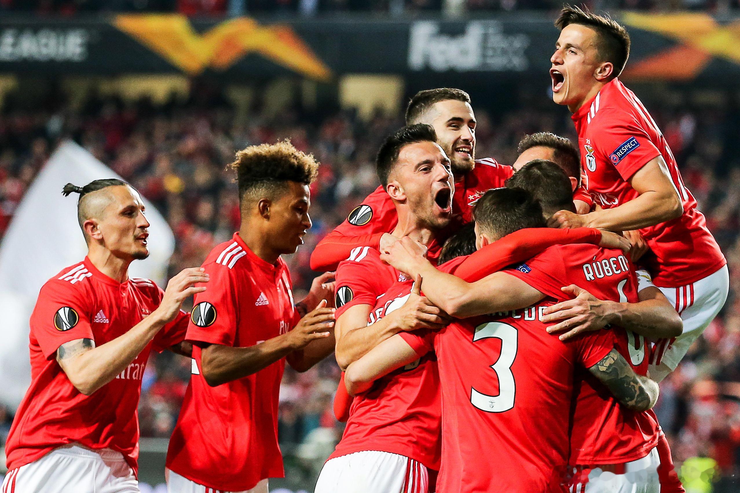 今日免费赛事情报更新！005 欧冠  阿贾克斯vs本菲卡实力战意1.阿贾克斯上赛