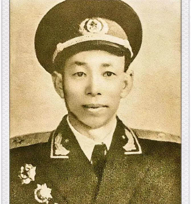 1967年夏季时局动荡，时任武汉军区空军副司令的刘丰，本身仅是少将职级，任职也仅