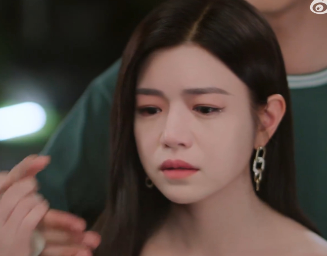 陈妍希 岑矜你的福气在后头 《狙击蝴蝶》中陈妍希把岑矜的崩溃演活了，亲眼看到丈夫