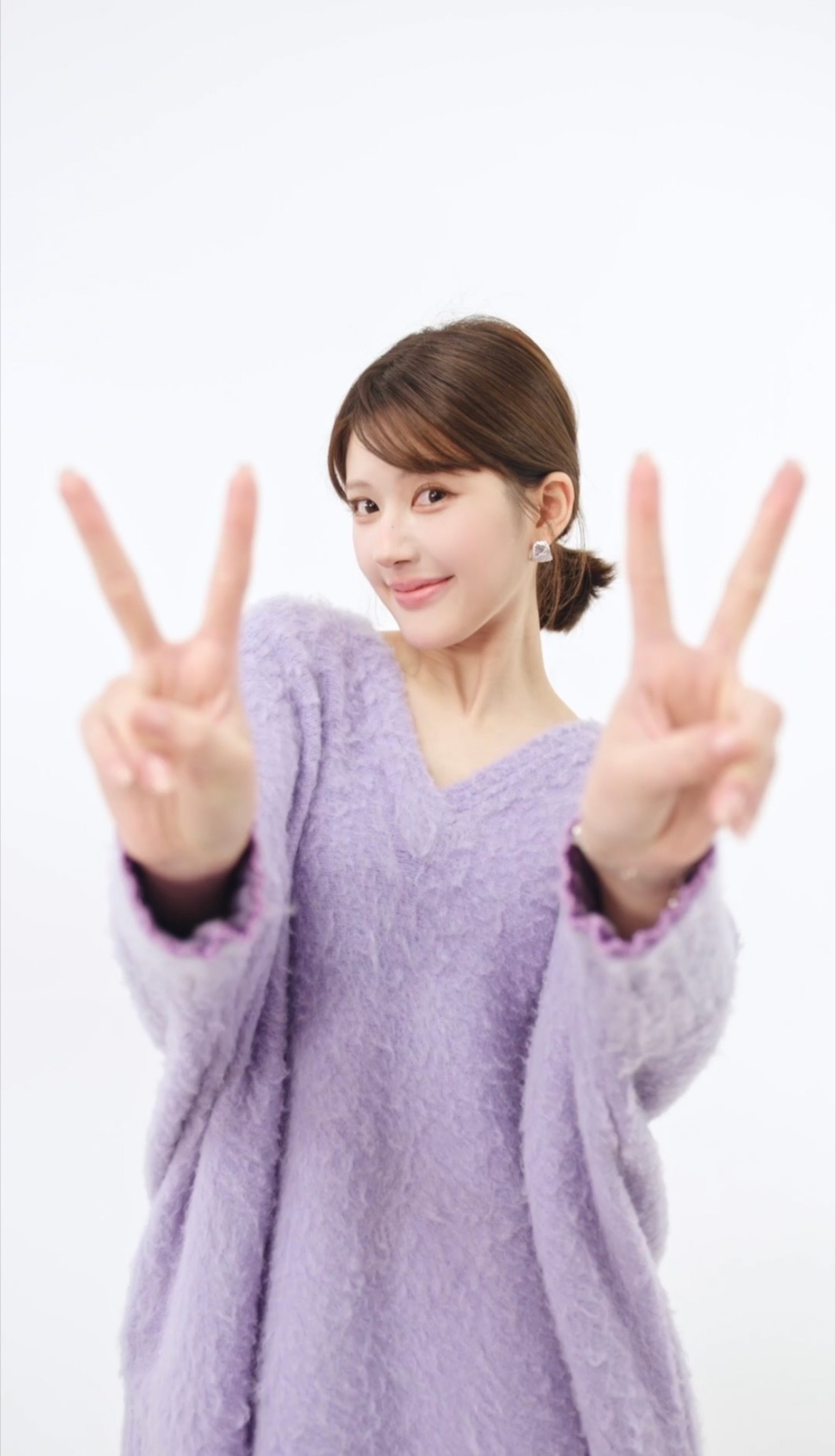 #赵露思被告白了# 真的要被赵露思美晕了，怎么最近的物料各个都这么好看啊[害羞]