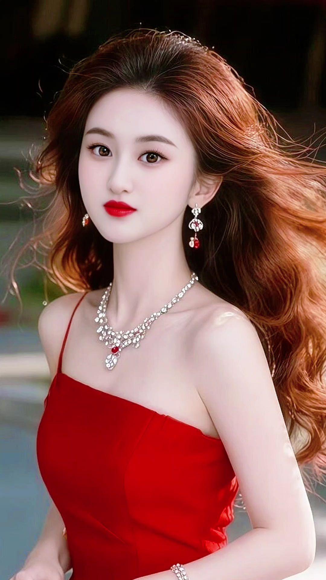 美出高级感 红色抹胸礼服 精致妆容 优雅气质 御姐