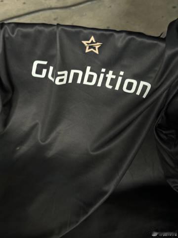 管泽元分享解说杯队服：Guanbition 快进到手刃解说杯Faker英雄联盟官