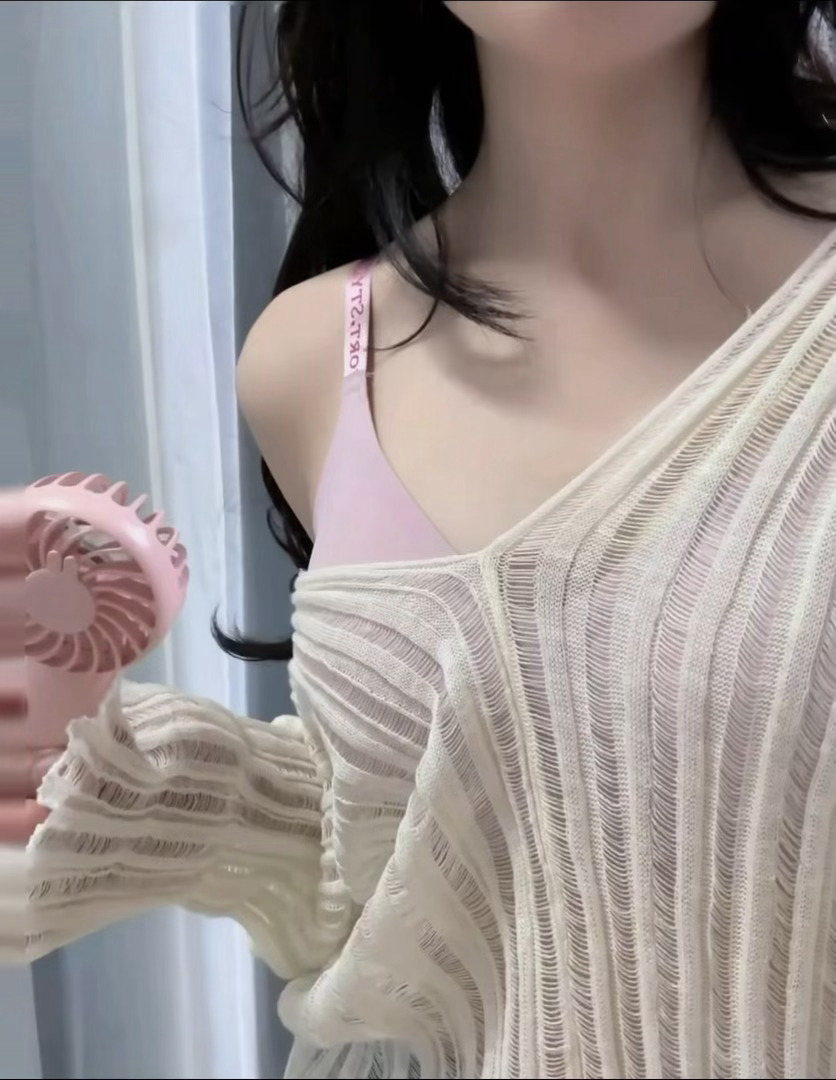 看着身边人双向奔赴，心里也悄悄羡慕，想要好好谈一场恋爱。  长沙·橘子洲风景名胜