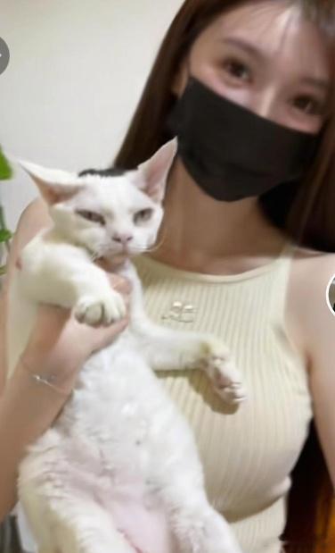 叶珂营业，身材一流，肤白貌美。 ​​​