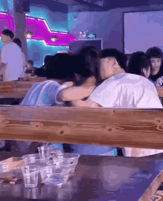 这个不能喷，

  我要是年轻那会儿，

   真没这胆子这么干，

   说句