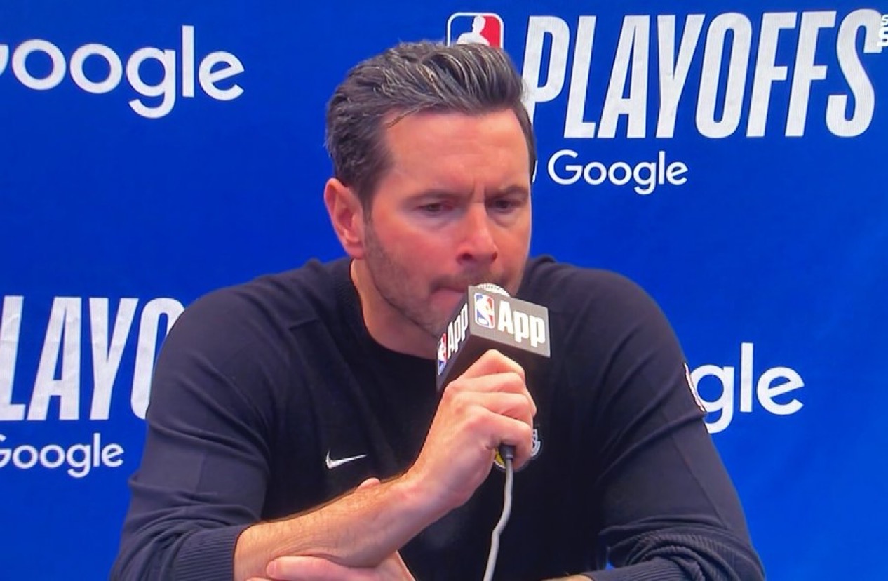 雷迪克谈到今晚出现24次失误：“接下来几天我们会花些时间，想办法去尽量避免其中的