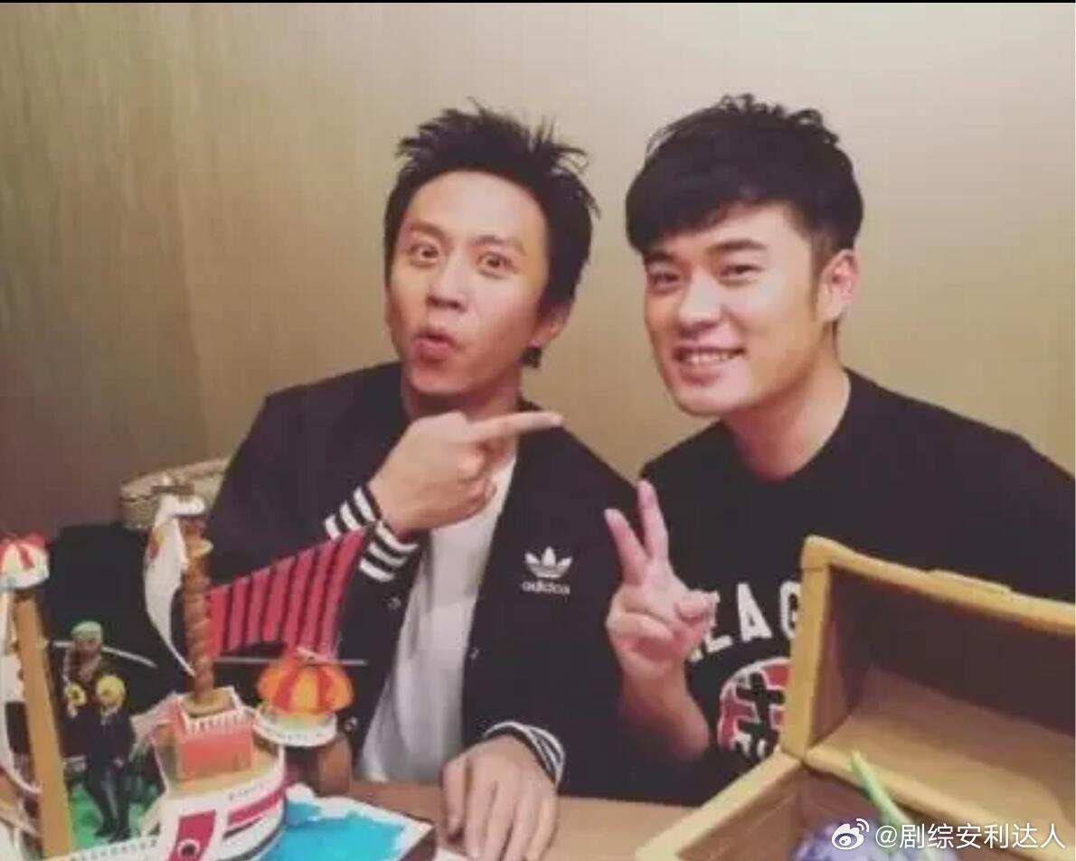 陈赫只要能跟邓超录五哈愿意减肥50斤陈赫愿为了邓超减肥50斤哈哈哈哈哈 邓超自曝