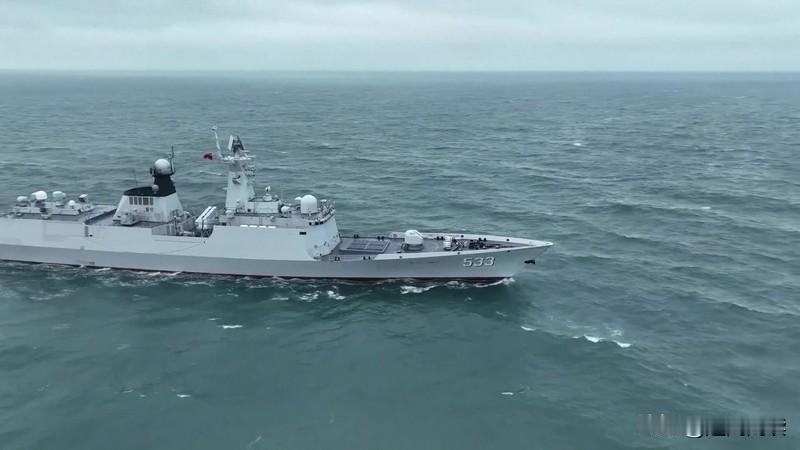 东部战区舰队过航横当水道，突破第一岛链战略再升级！
4月19号，东部战区133号