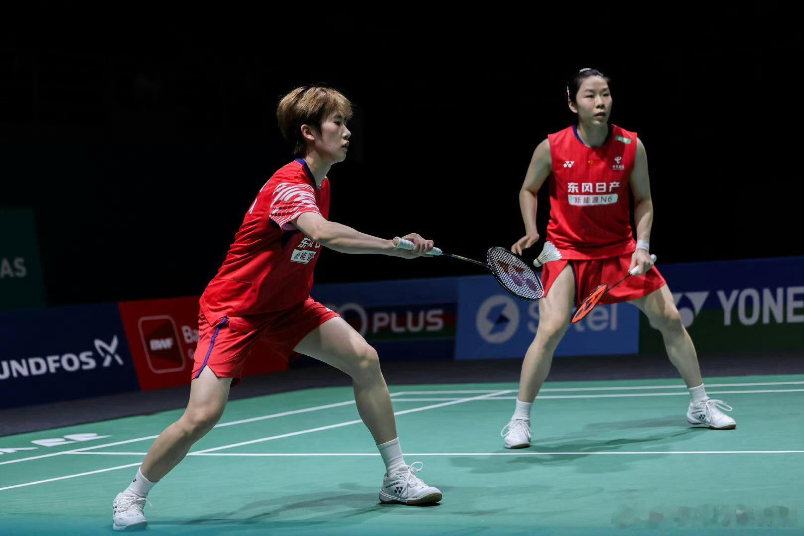 凡贤组合2比0杨雅婷杨霈霖 2026年新加坡羽毛球公开赛女双首轮，贾一凡/张殊贤