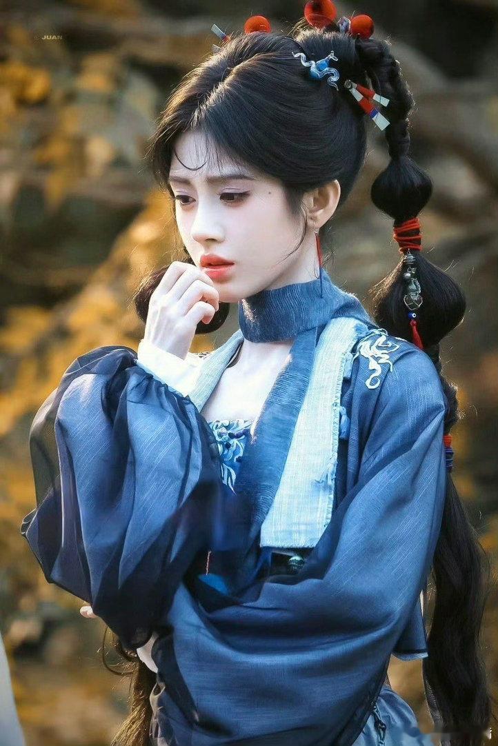 在鞠婧祎超话养上猫了特别萌啊☺️ 