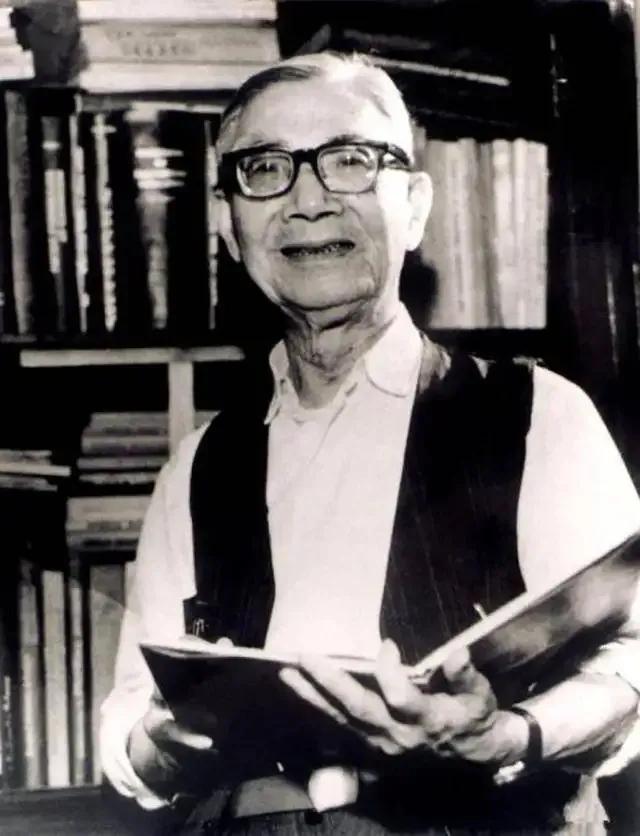 1937年，历经925个日夜，钱塘江大桥竣工。人们发现南2号桥墩下有一个长方形大