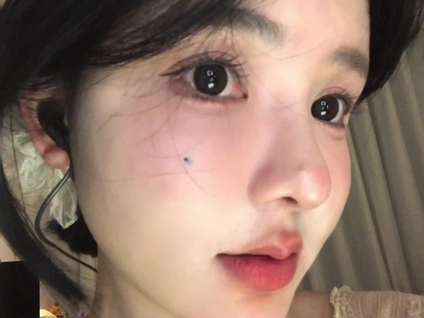 我教你写信 你给她写思念 给我写抱歉