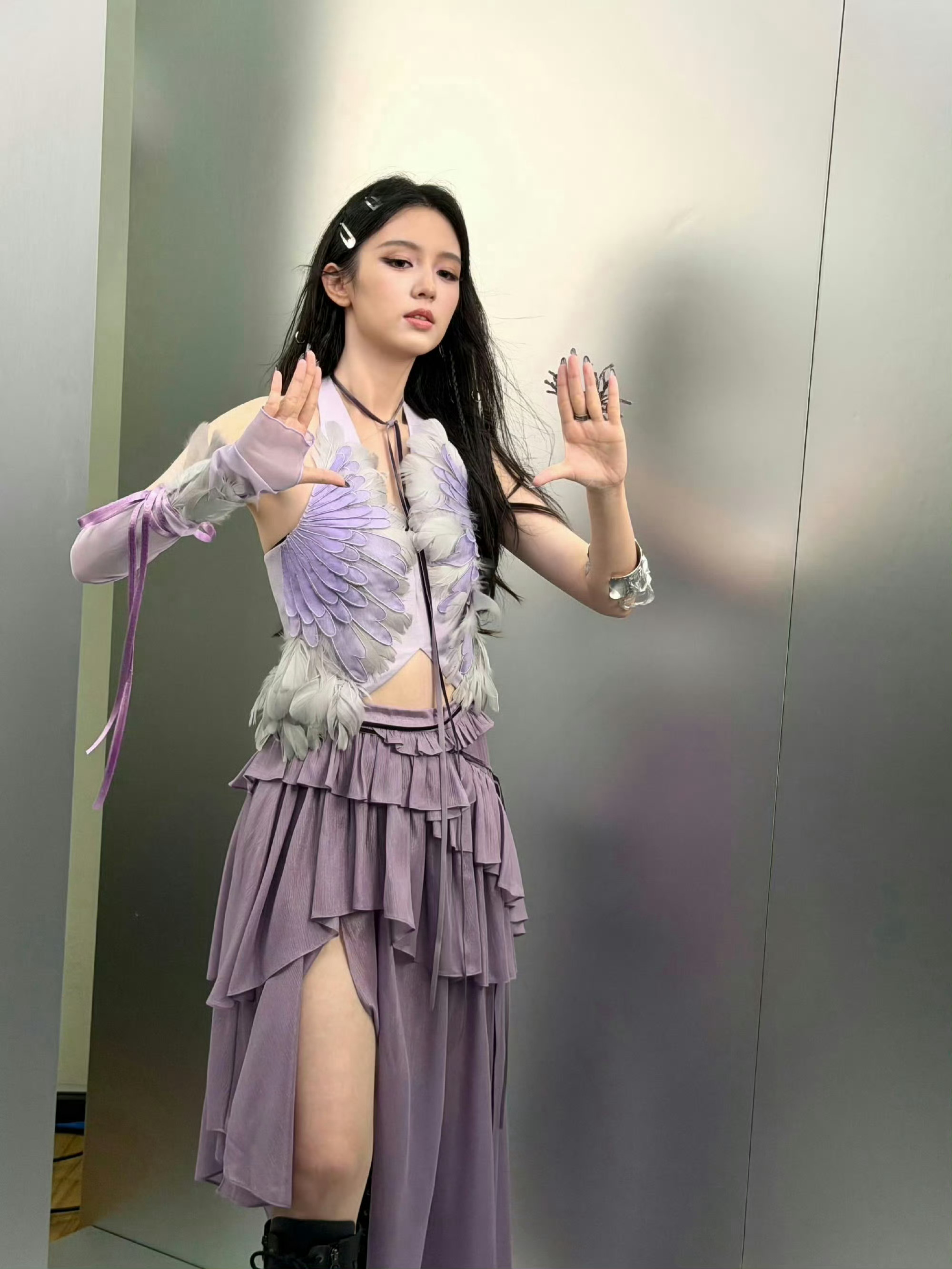 周也是电竞文女主吧 周也你确定不是从电竞文里走出来的吗！颜值能打、情绪稳定、还会