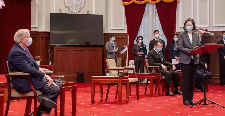 格雷厄姆没了！台湾表示哀悼

别人以为亲台高官离世，台湾得摆出痛失靠山的架势，这