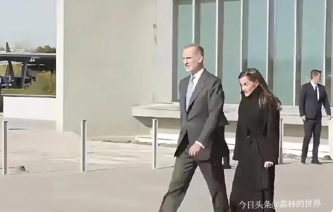 西班牙国王夫妇带着三十多家企业高管访华，时隔18年再踏中国土地，今年更是凑齐“首
