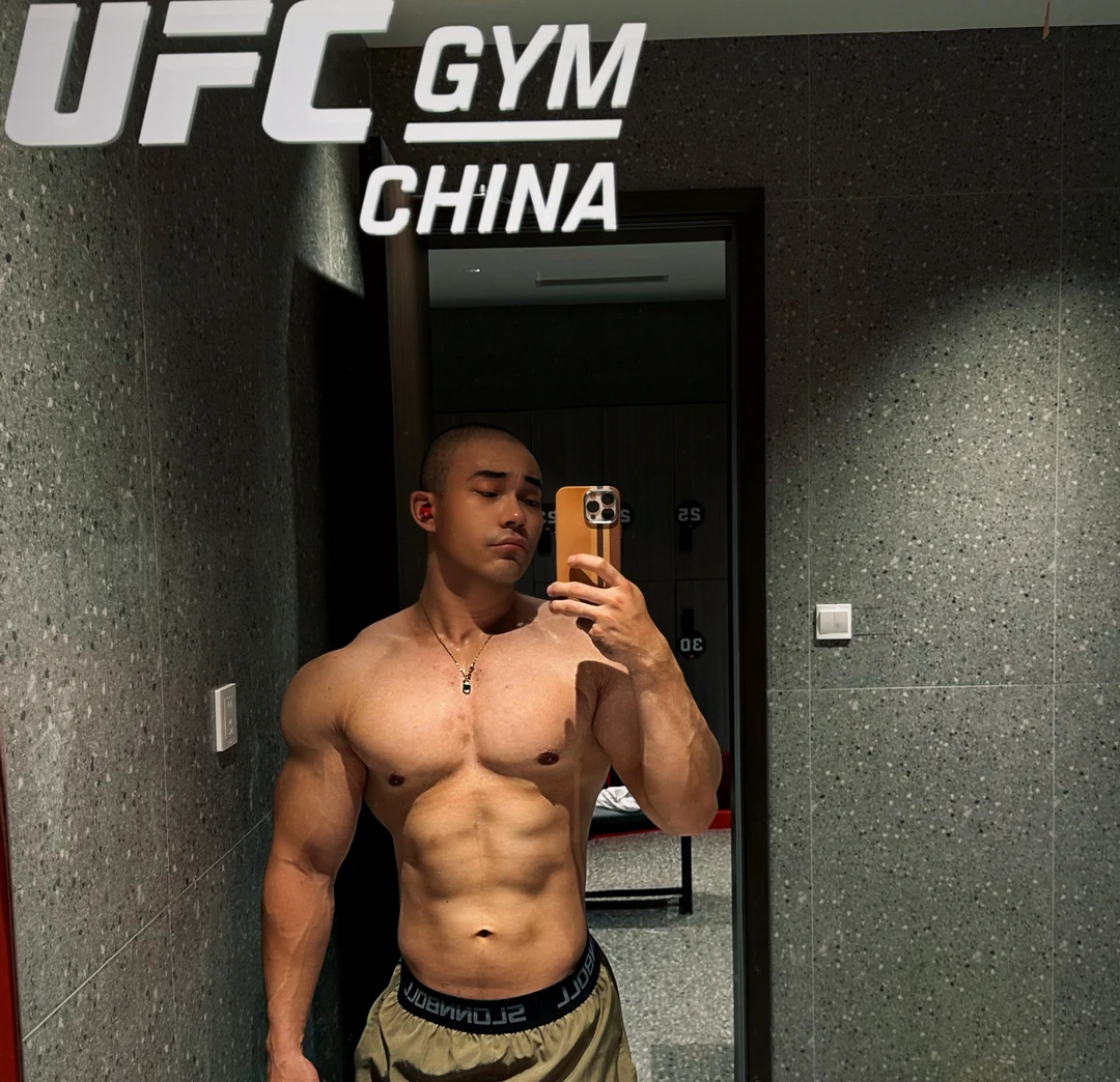 UFC镜子的真实暴击📸