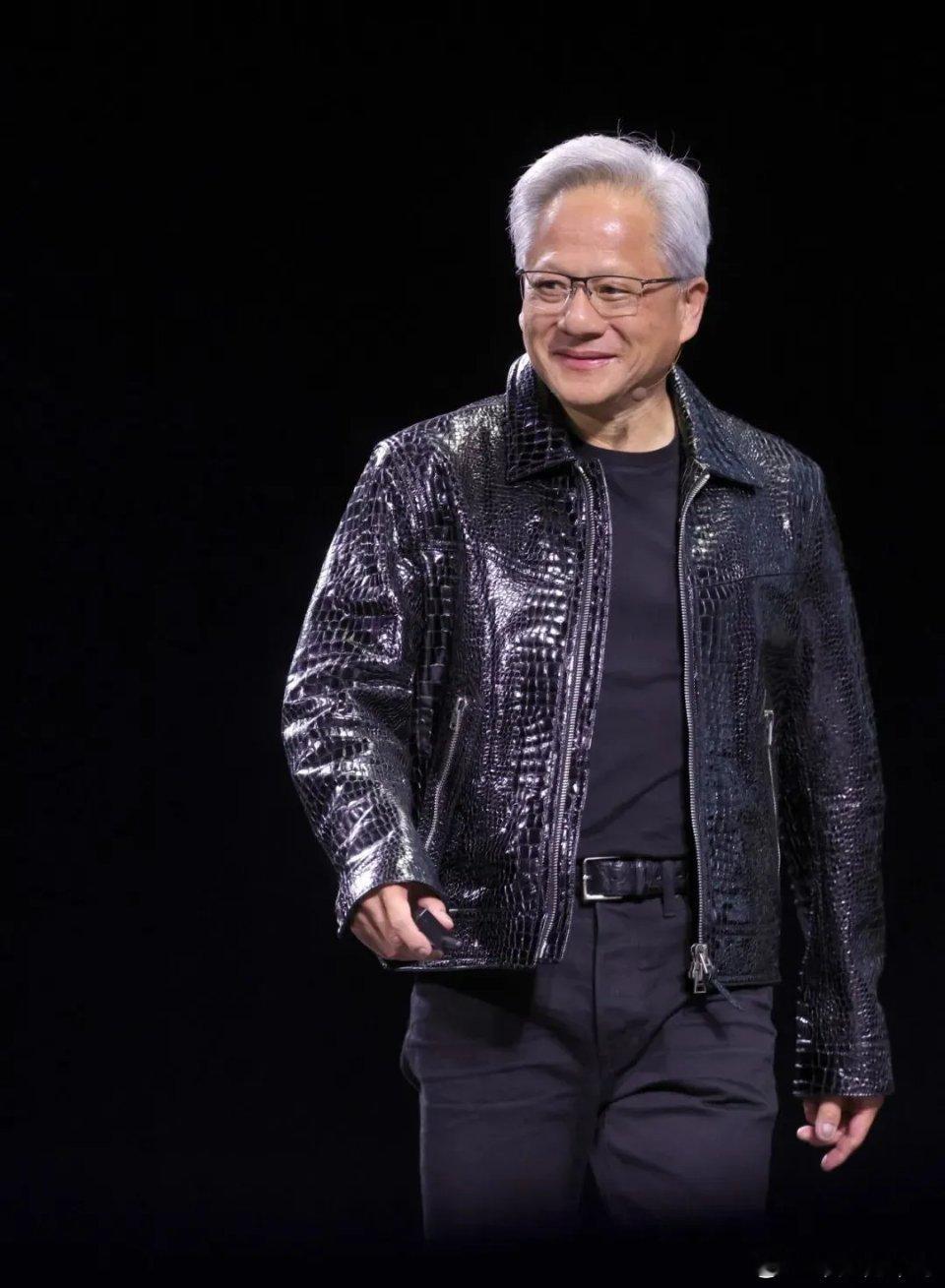黄仁勋给天底下的女人提了个醒，嫁人可以嫁有钱的，也可以嫁长得好看的，但一定要嫁一