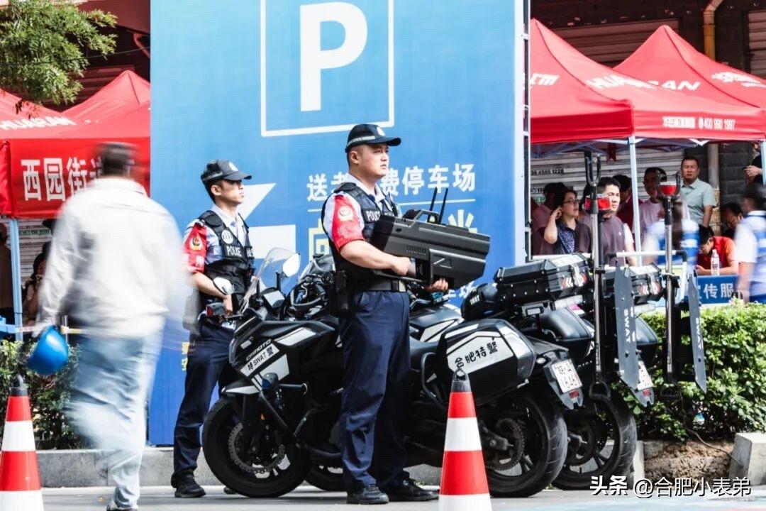 堪称无人机“一键断联”神器，专治考点周边违规黑飞，从空中守住考场安静与安全。
别