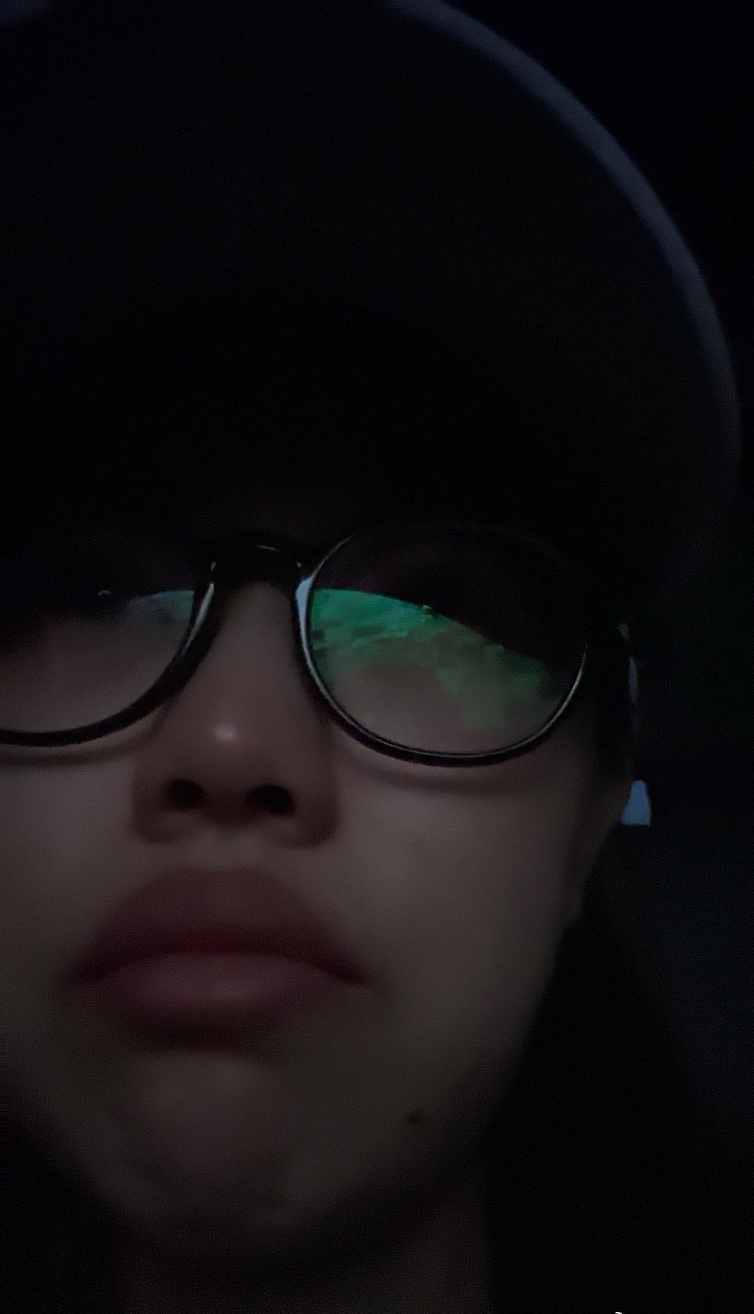看完《欢迎来龙餐馆》
越看越难过，有点看不下去了
哪有什么坏人，都是战争下的可怜