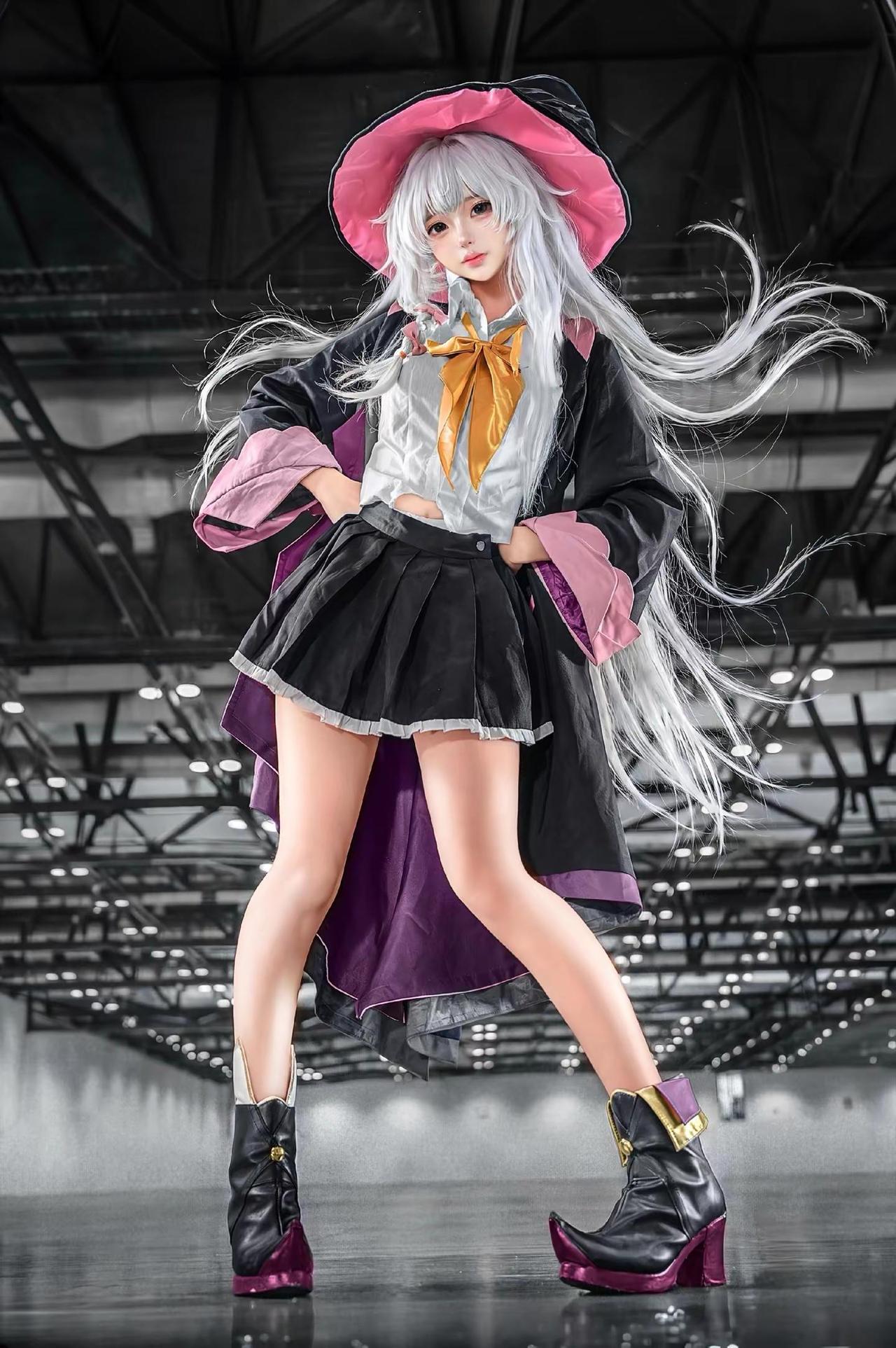 她，女朋友。出镜:@咬一口薯饼 二次元 cos