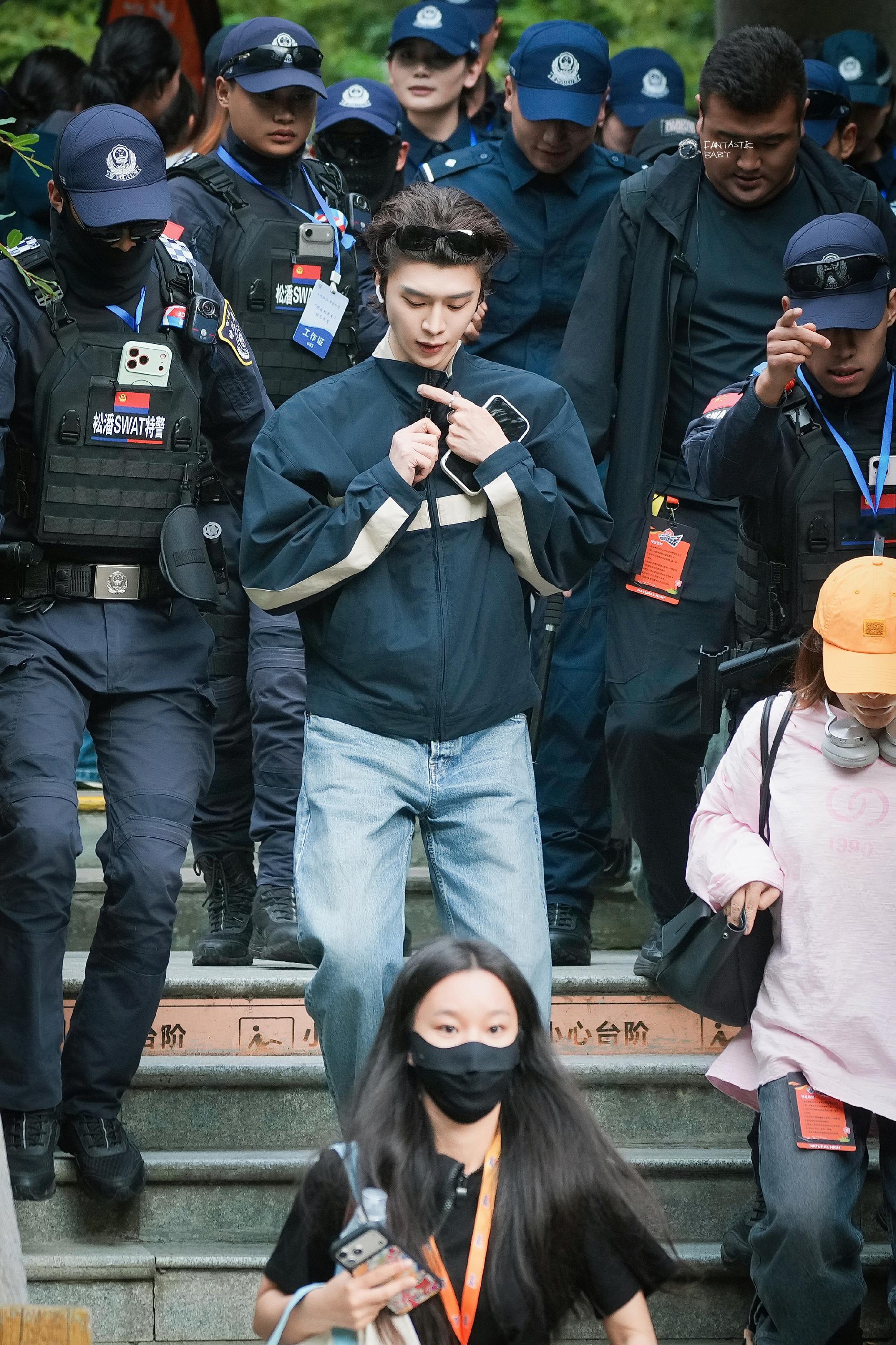 我不要新鲜感 我要你一直陪着我 