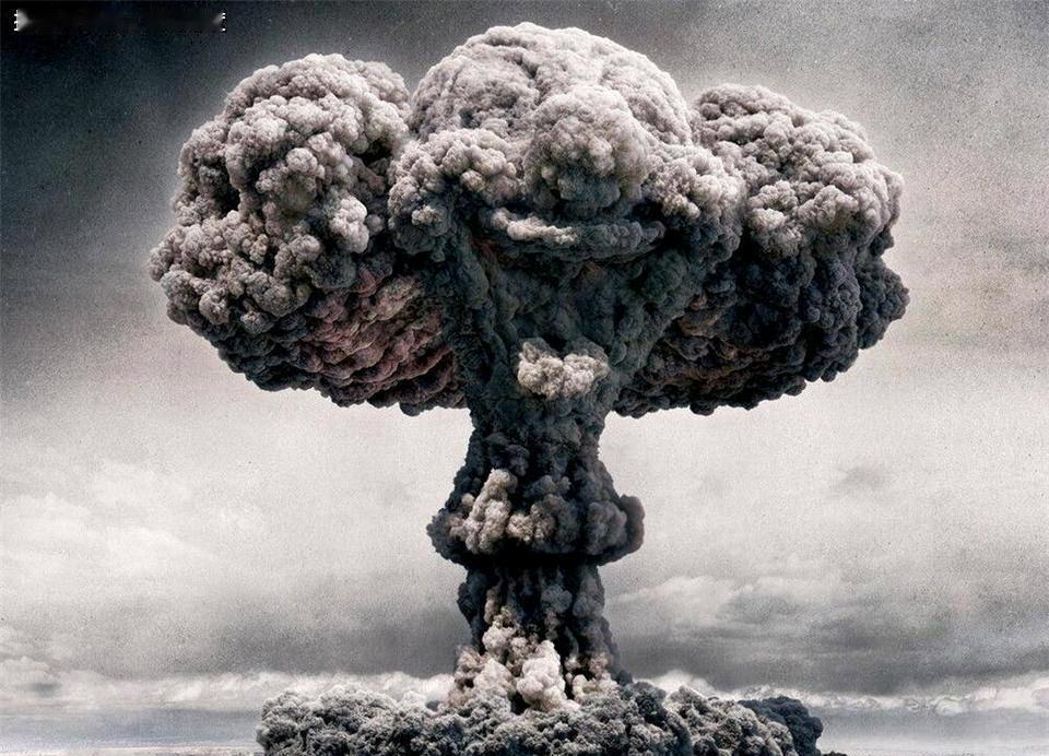 丘吉尔：日本如果不是被原子弹炸过，日本这个国家可能就没有了
日本广岛和平纪念公园