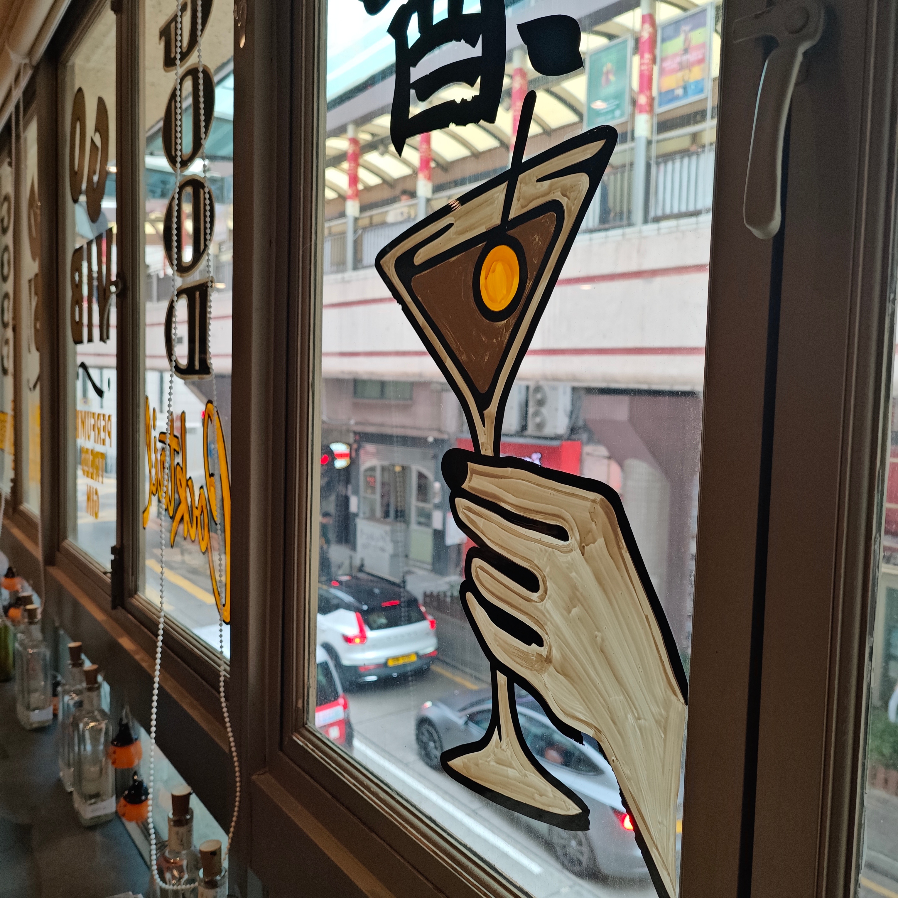 香港找家喜欢喝的咖啡真的不容易，这家也一般。咖啡好多车anycar香港[超话]我