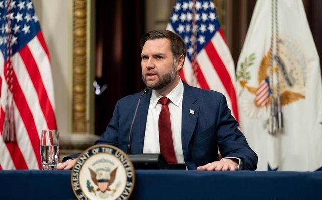 自曝，美国内部腐败严重近日，美国副总统的万斯公开表示，人们根本不知道，华盛顿特区