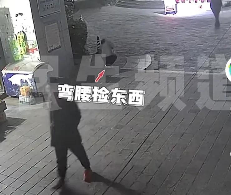 河南郑州，高中班主任手机不慎丢失被人捡走，因里面有大量的学生和家长信息，比较着急