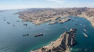 🇮🇷 由于遭到美国袭击，伊朗正禁止油轮和商船通过霍尔木兹海峡。

伊朗伊斯兰