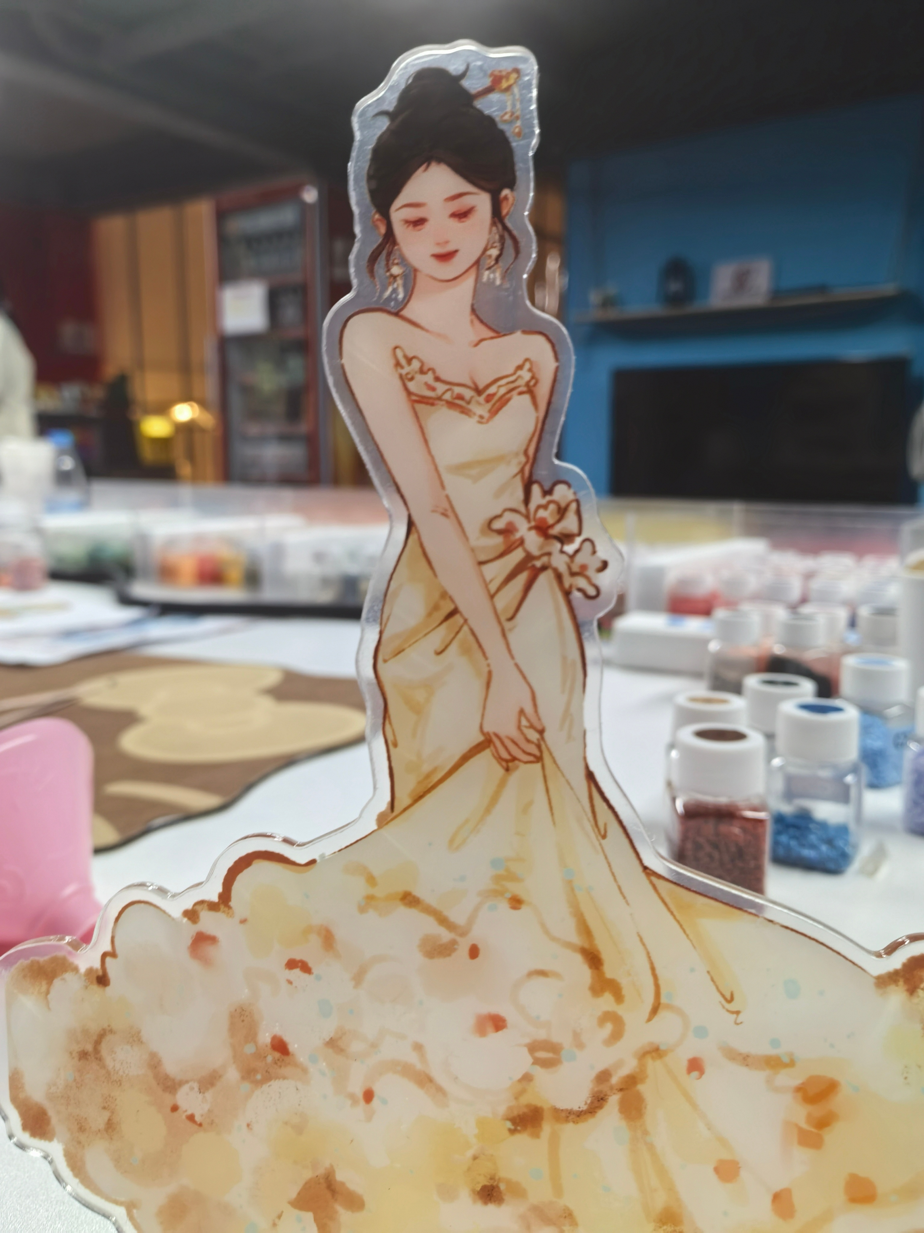 虫圈周边中转站[超话] 此立牌的裙摆真的超级大！ ​​​