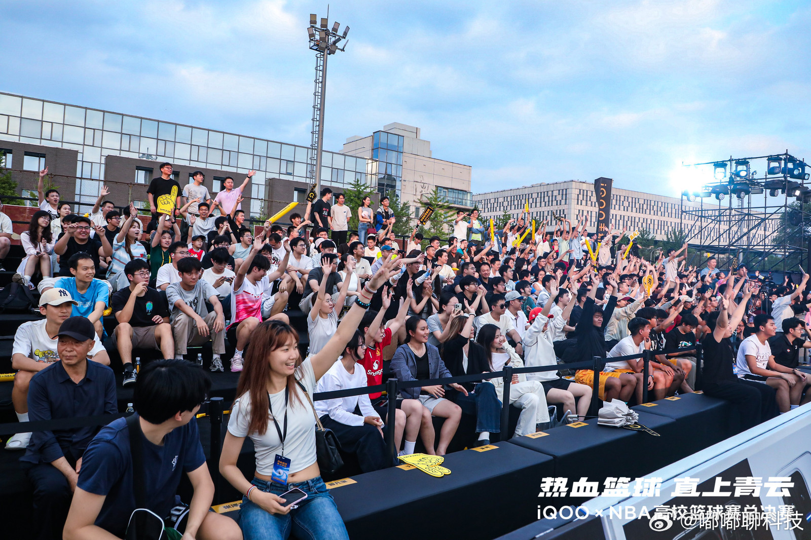 iqooNBA热血篮球直上青云iQOO15TiQOOxNBA高校篮球赛 圆满打卡