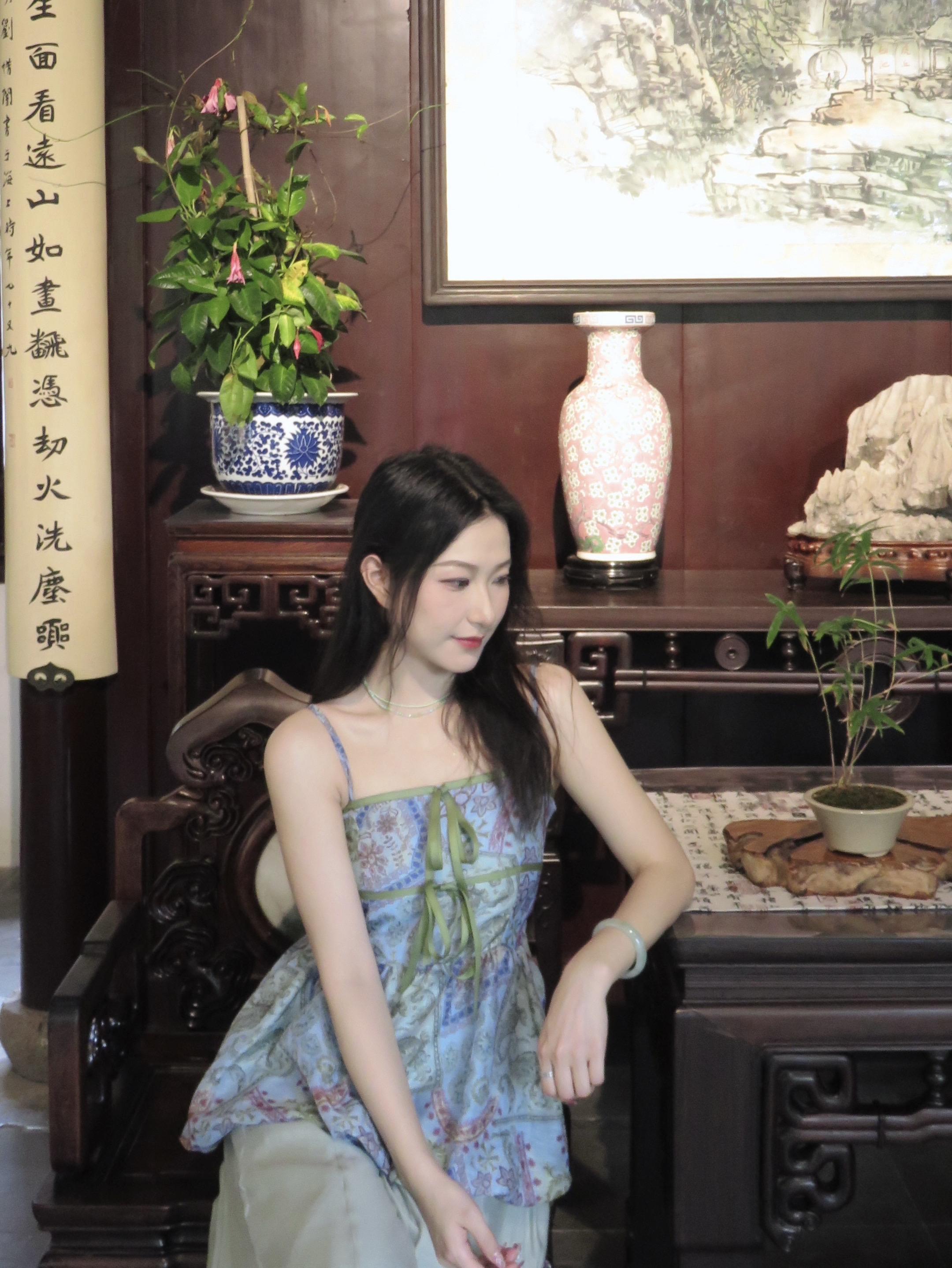 自是人生长恨水长东 清冷感
