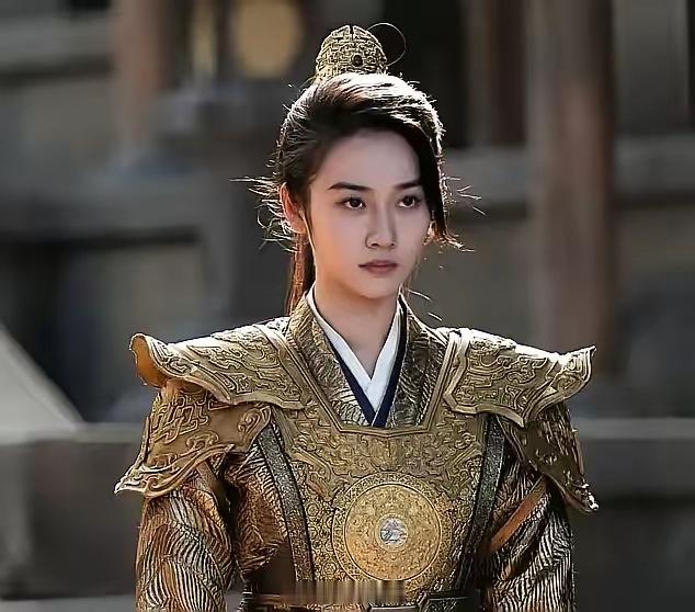 《大奉打更人》南宫倩柔才是金锣第一人，他和杨砚都是魏公义子，祭祀大典上，他们有贴