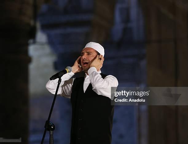 muezzin,  mu'azzin（مؤذن，Muʾaḏḏin）清真寺的宣礼员
