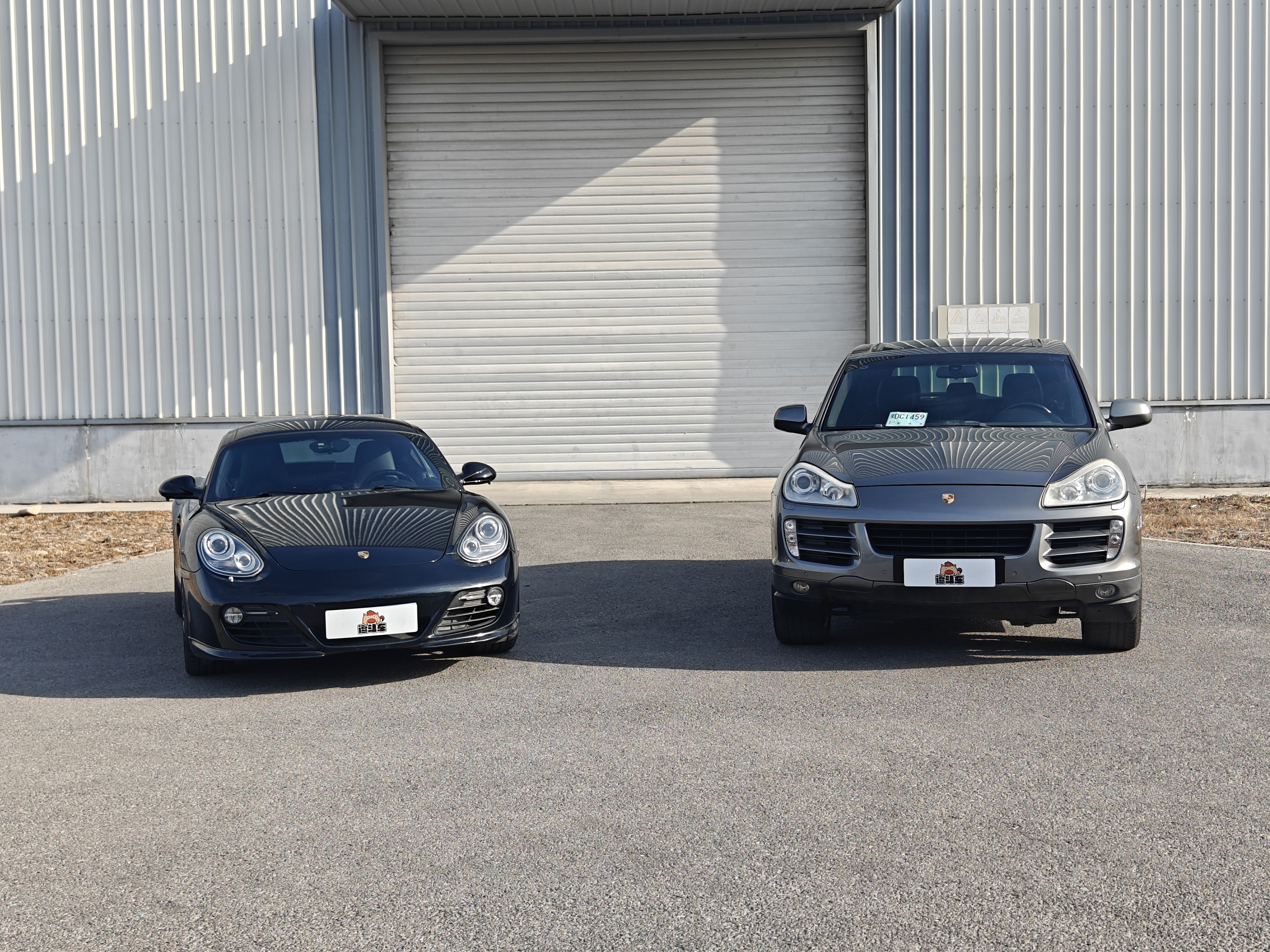 这俩家伙，卡宴+卡曼，加起来只能买一辆卡罗拉，这三卡你会选哪一卡？ 