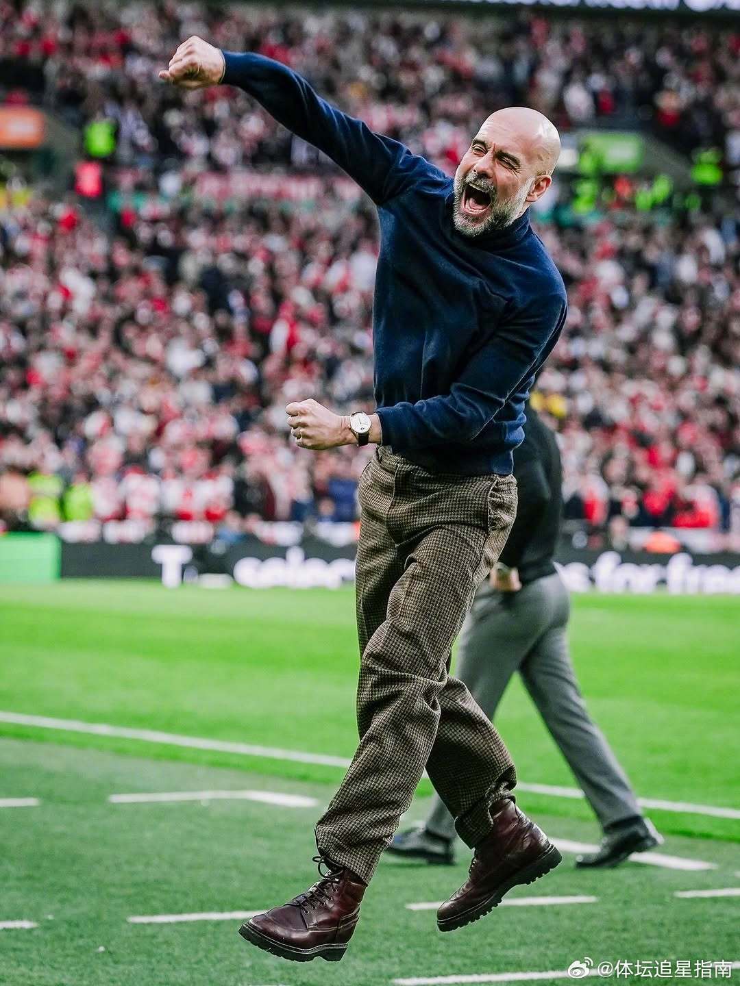 💪把所有的压力释放而出让我们好好庆祝这来之不易的冠军！曼城曼城是冠军  cr：