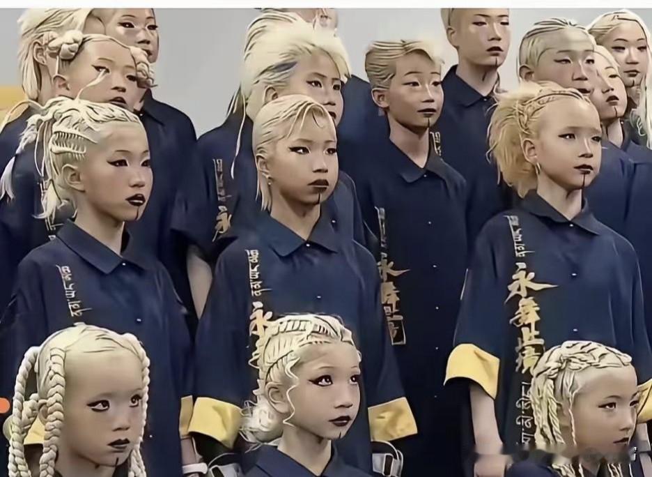 上海少儿街舞赛
这是给孩子们画的什么鬼形象啊！[捂脸][捂脸][捂脸]
这造型太