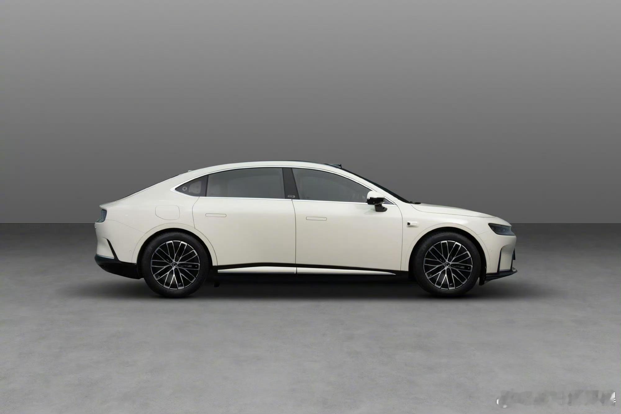 smart精灵6号公告图发布还记得穿街过巷的两门小精灵吗？是时候刷新记忆了——s