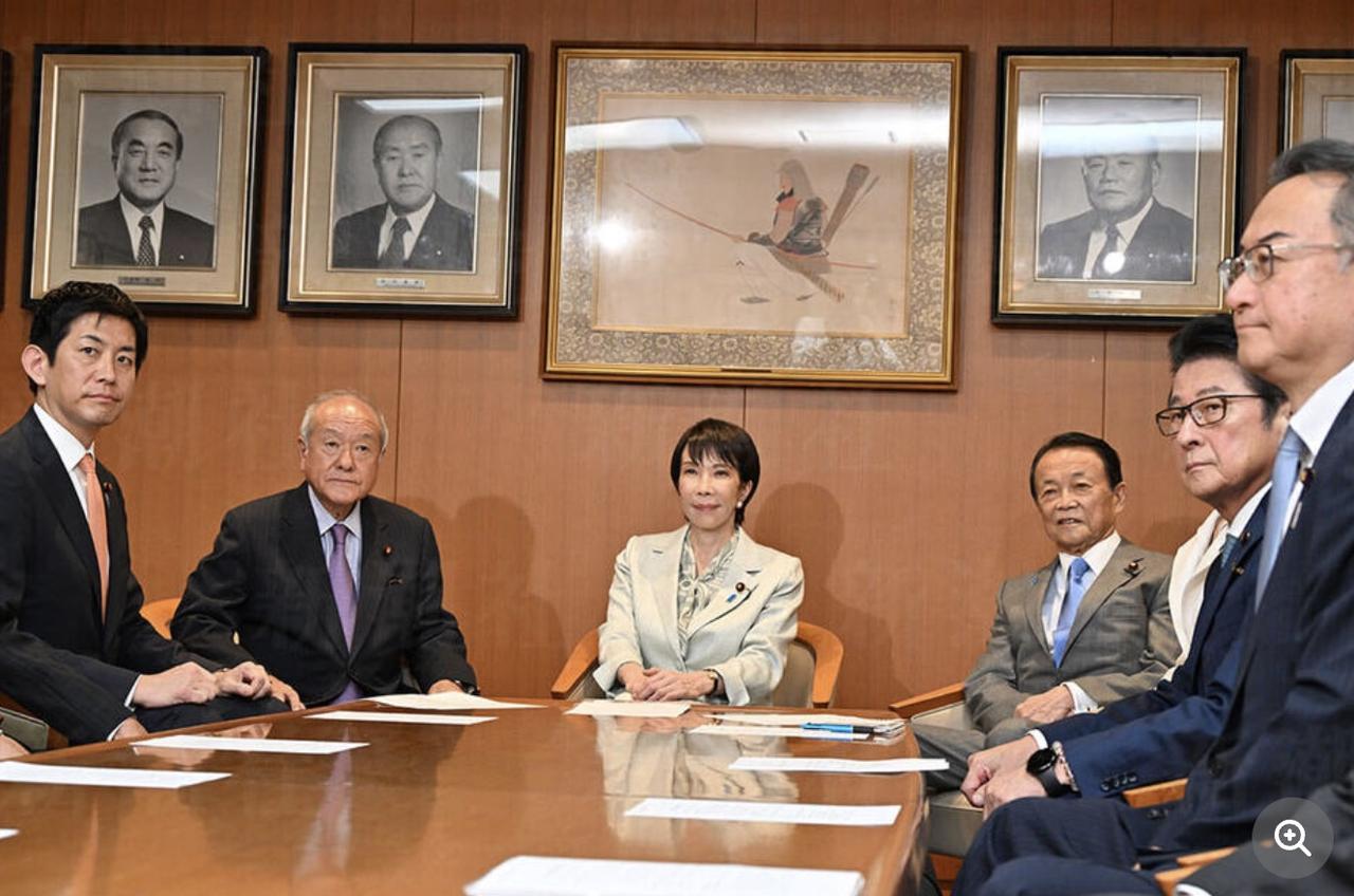 高市早苗被曝有在年末参拜靖国神社的计划
但该计划正面临党内、内阁及国际社会的巨大