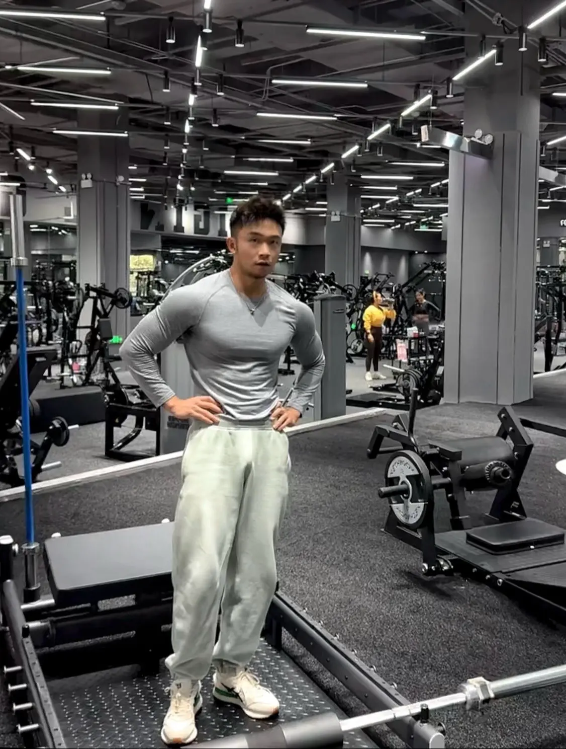 取悦别人是消耗 丰富自己是重生。