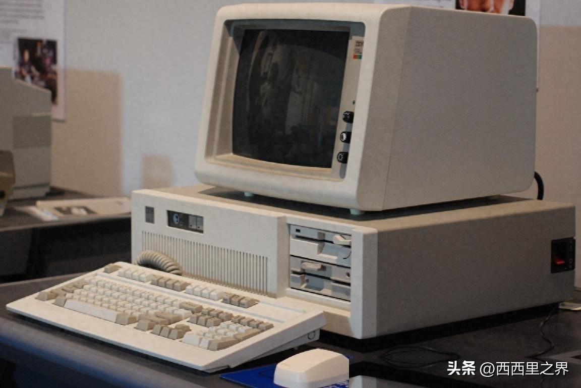 打不出这类生僻汉字？6 千万人办业务真受阻，谁解了难题？
先问大家一个小问题：八