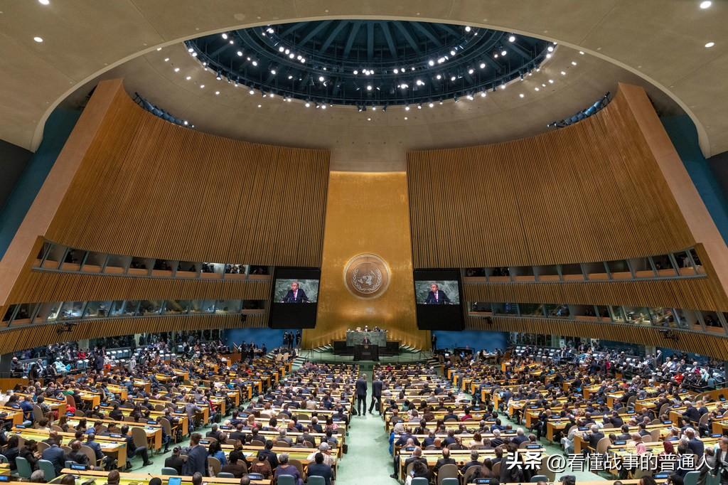 法国牵头、三十国联署，在联合国齐声高喊"中东必须立即停火"，声势唬得够响，可转头