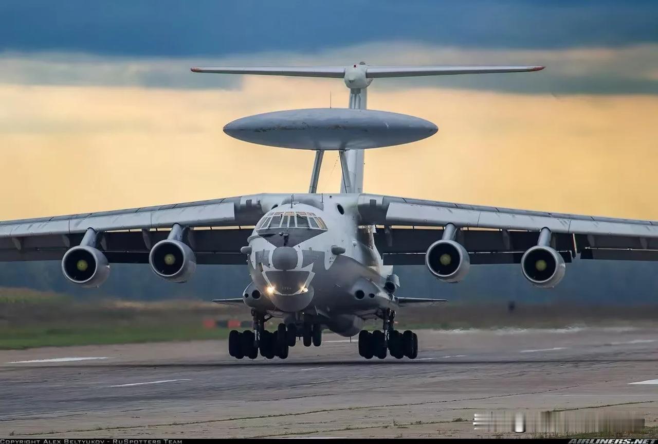 俄空天军又经历了可怕的一天，损失了1架A-50预警机和1架伊尔-22M空中指挥机
