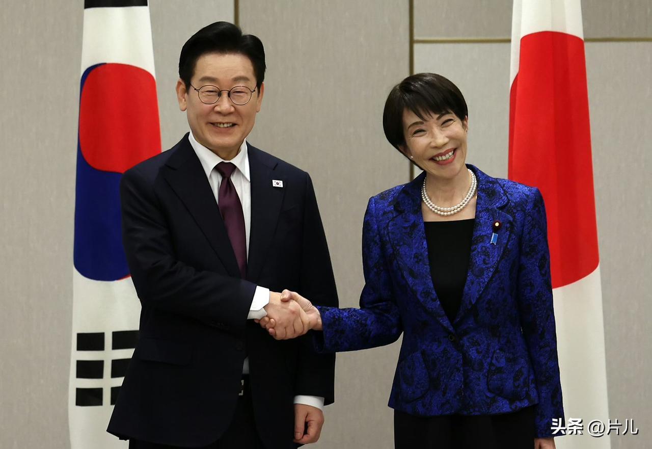 太尴尬了！日本被曝光正在极力向韩国营销水产品、推销旅游服务。韩国媒体披露，近期日